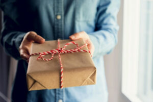 10 Great Reasons to Give Someone a Gift